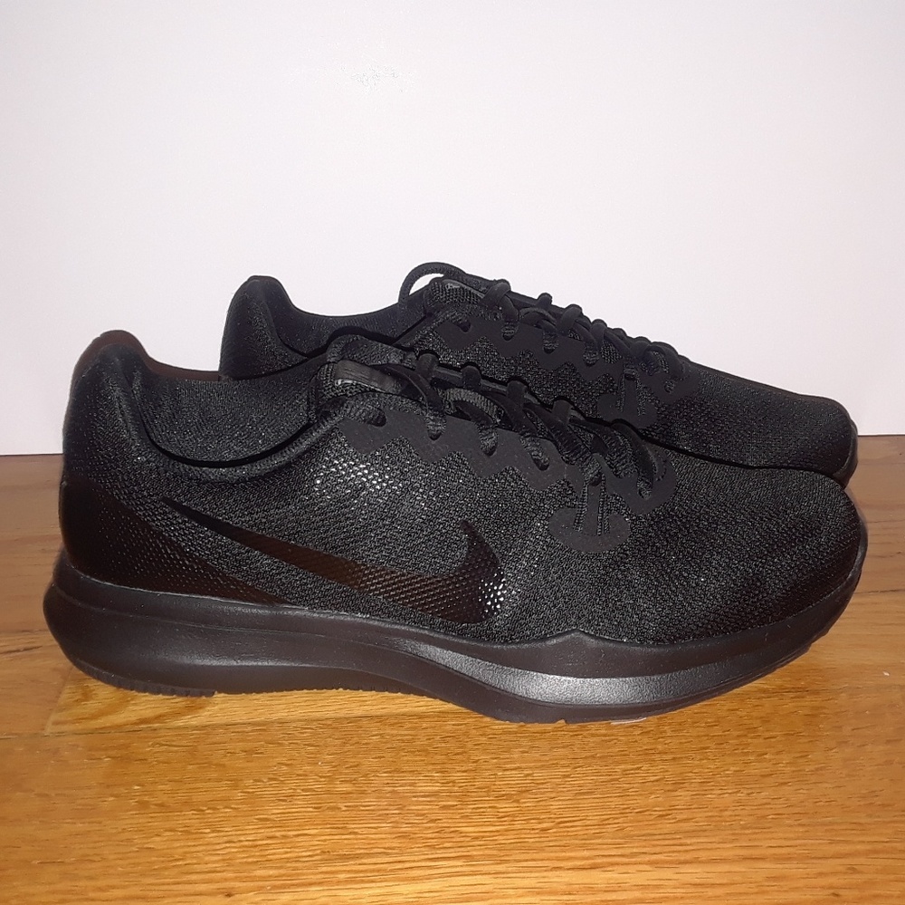 NWT Nike In Season TR 7